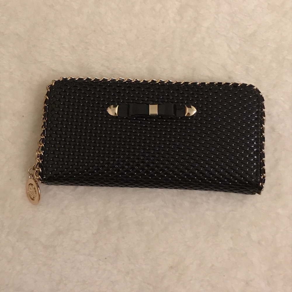 NWOT Black and Gold Detailing Rose Bow-Tie Wallet